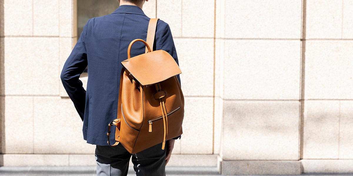 ダブルオイルシュリンク かぶせ型リュック 利用シーン